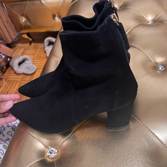 Shoes - Picture 7 of 10